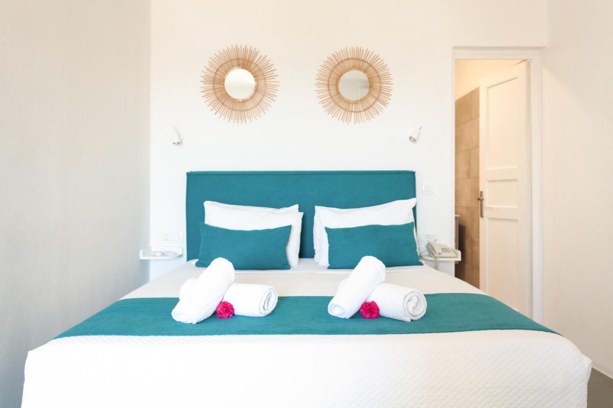 Sea Sound White Katikies Aparthotel Exomitis  Екстериор снимка