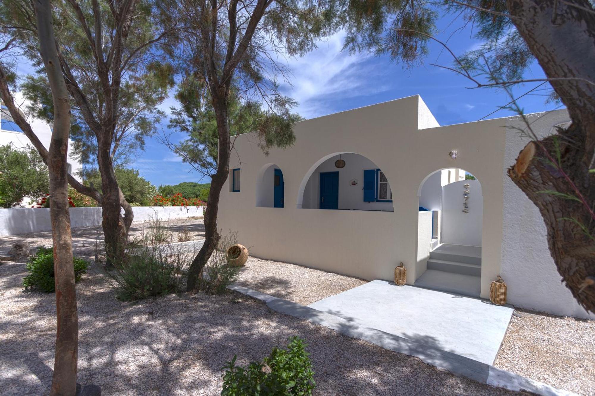 Sea Sound White Katikies Aparthotel Exomitis  Екстериор снимка