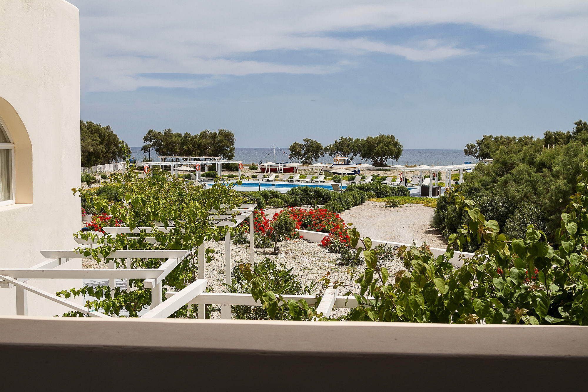 Sea Sound White Katikies Aparthotel Exomitis  Екстериор снимка